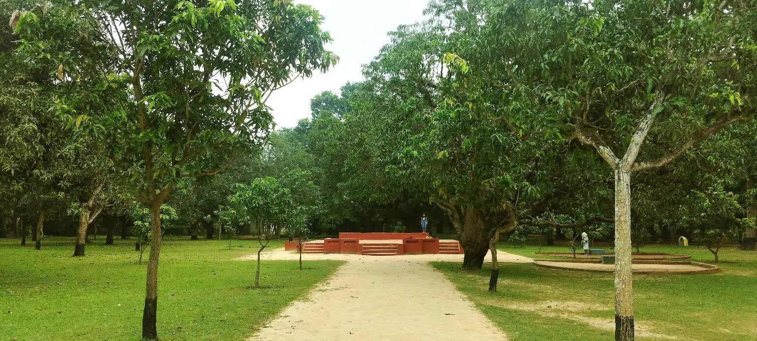 Amrakunja in Santiniketan (Bolpur)